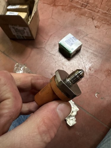 Fuel pressure sensor - fuel,